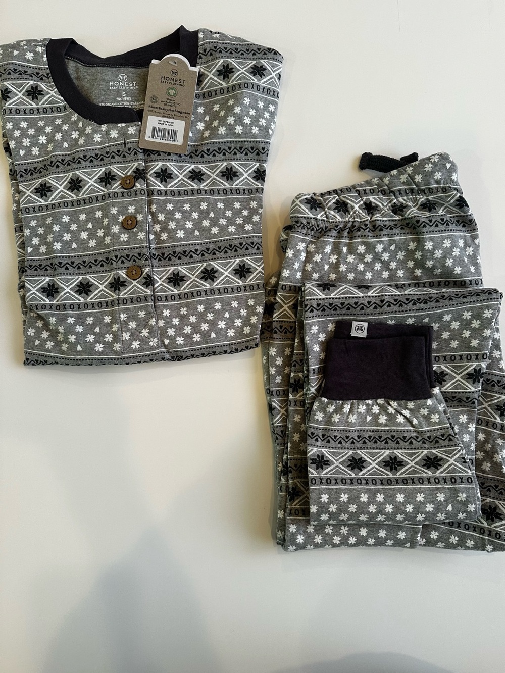 The Honest Company Grey and Black Fair Isle Women’s Pajama Set ORGANIC COTTON